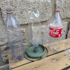 Abreuvoir à oiseaux pour bouteille de soda modèle "L'Oasis" La Buse Qui File