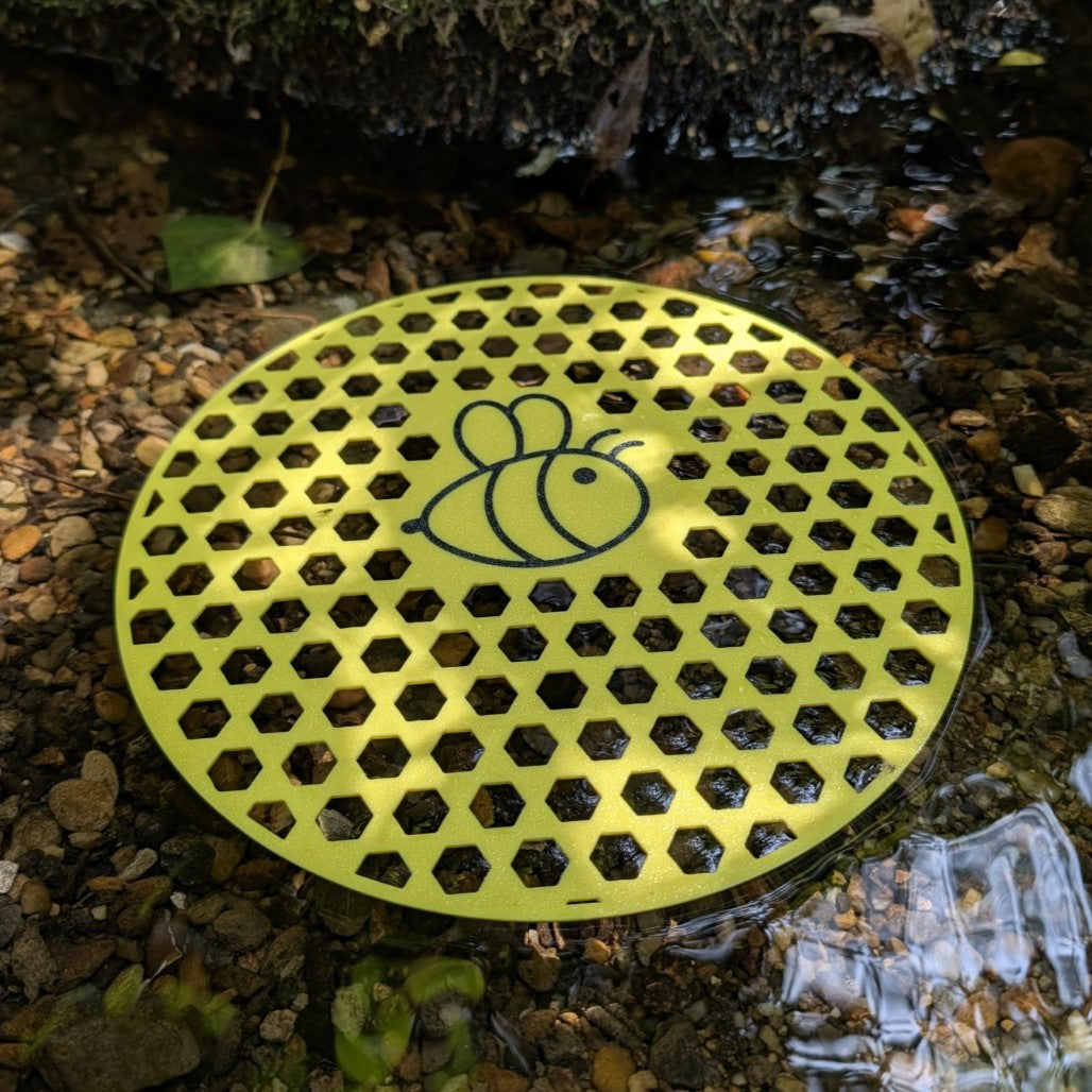 Abreuvoir à abeilles flottant pour bac d'eau modèle "L'Îlot" La Buse Qui File