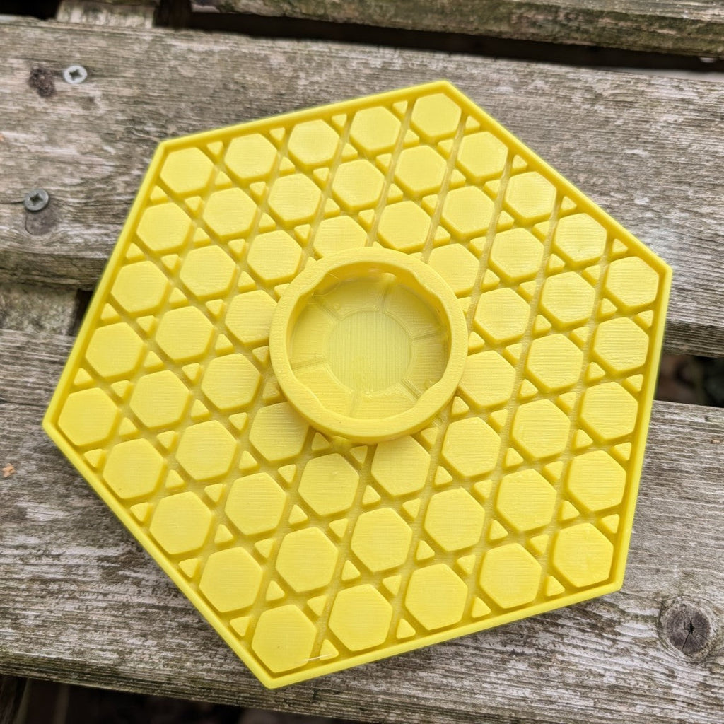 Abreuvoir à abeilles pour bouteille en verre T048 de jus de fruit modèle "L'Alvéo verre" La Buse Qui File