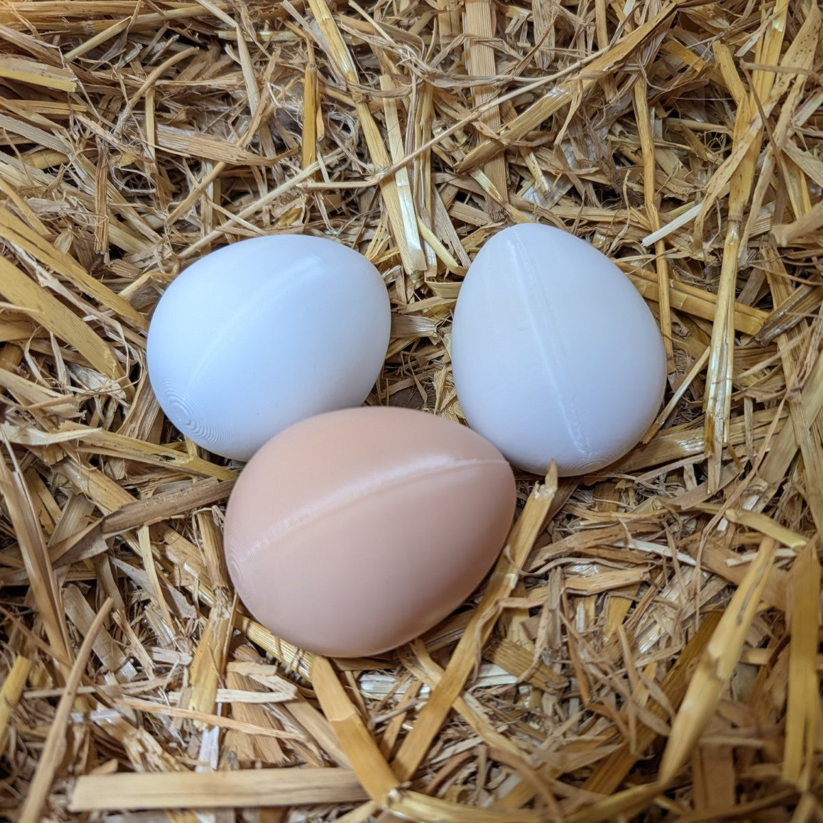 Faux œuf artificiel factice de poule pondeuse - pour aider à la ponte de vos poules La Buse Qui File