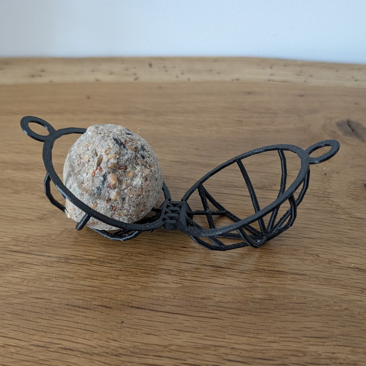 Support porte boule de graisse réutilisable modèle "La Cage"