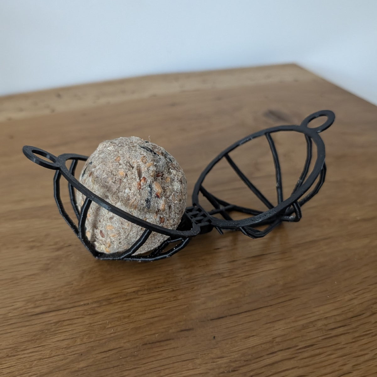 Support porte boule de graisse réutilisable modèle "La Cage"