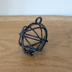 Support porte boule de graisse réutilisable modèle "La Cage"