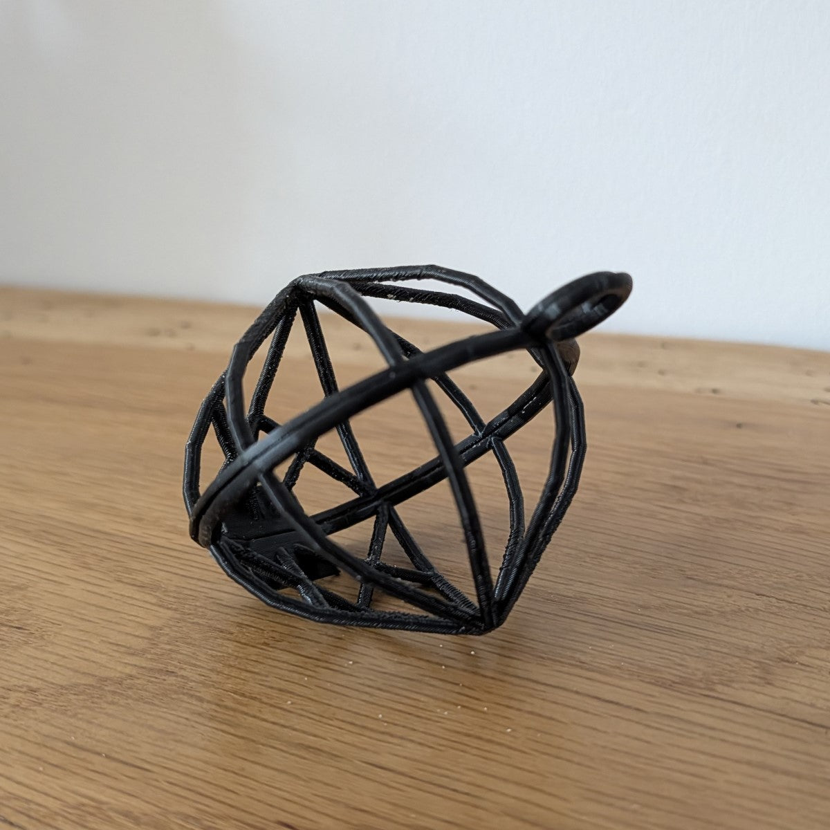 Support porte boule de graisse réutilisable modèle "La Cage"