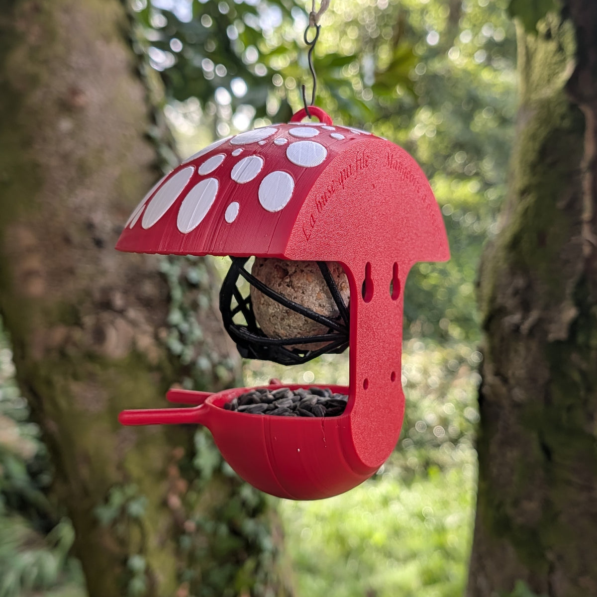 Mangeoire à oiseaux à suspendre pour boule de graisse "Le Champignon" bicolore