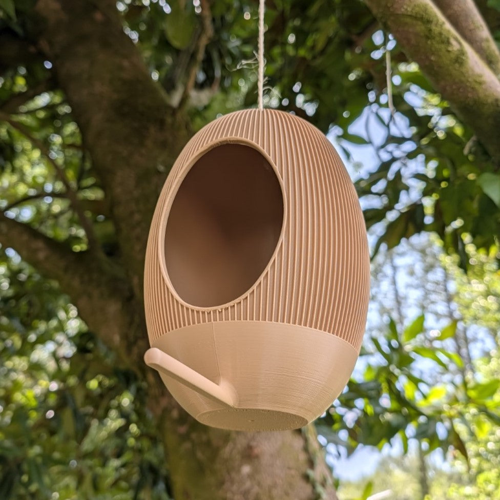 Mangeoire à oiseaux à suspendre modèle "La Cannelé"