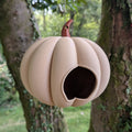 Mangeoire à oiseaux à suspendre "La Citrouille" – Artisanale & Éco-conçue