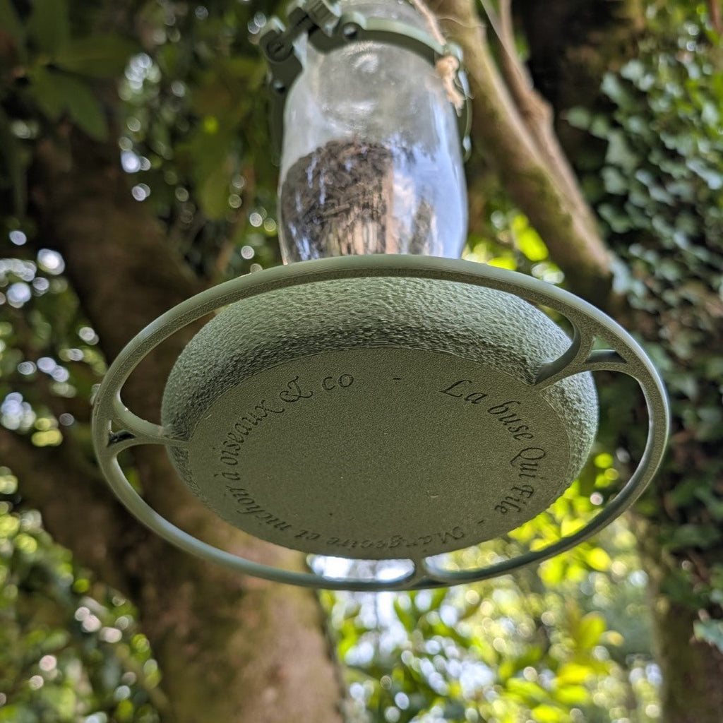Mangeoire à oiseaux pour bouteille en verre de jus 1L T048 modèle "Le Silo" La Buse Qui File