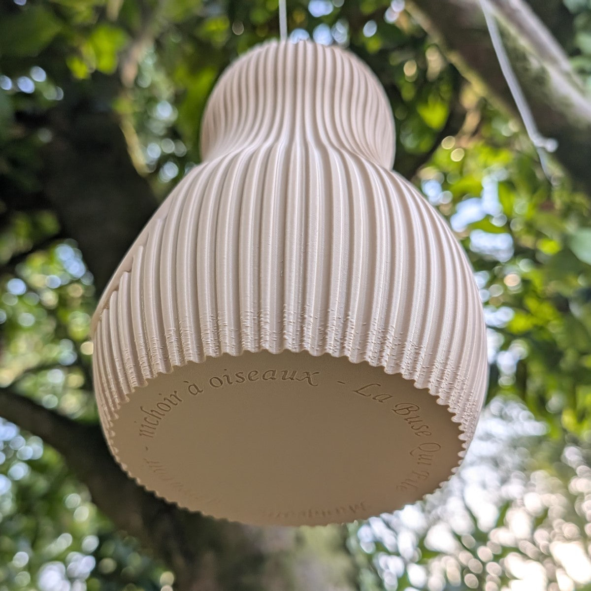 Mangeoire à oiseaux à suspendre design original - Le Butternut