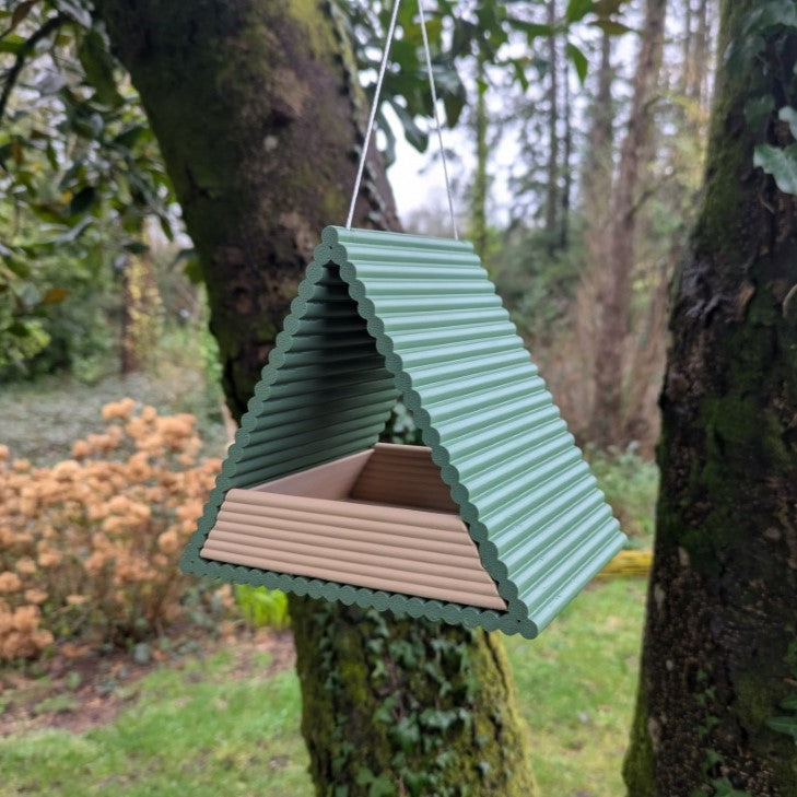 Mangeoire à oiseaux à suspendre modèle le tipi La Buse Qui File