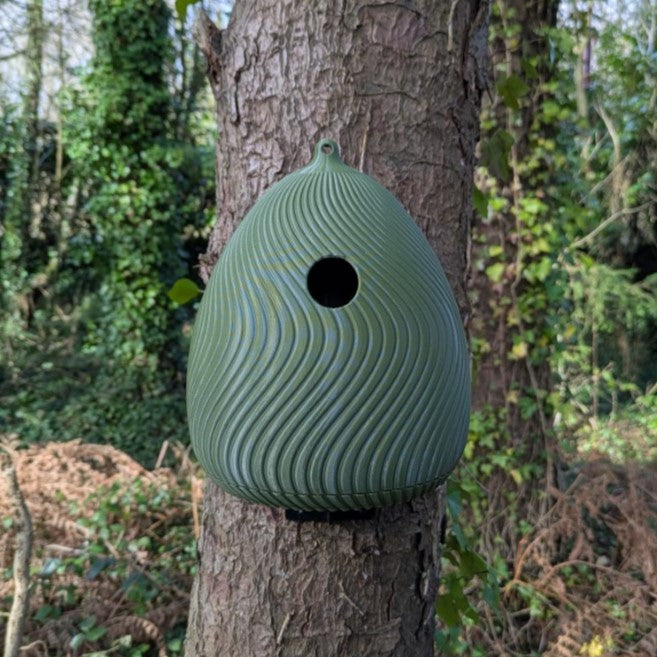 Nichoir à oiseaux modèle "L’Œuf" La Buse Qui File